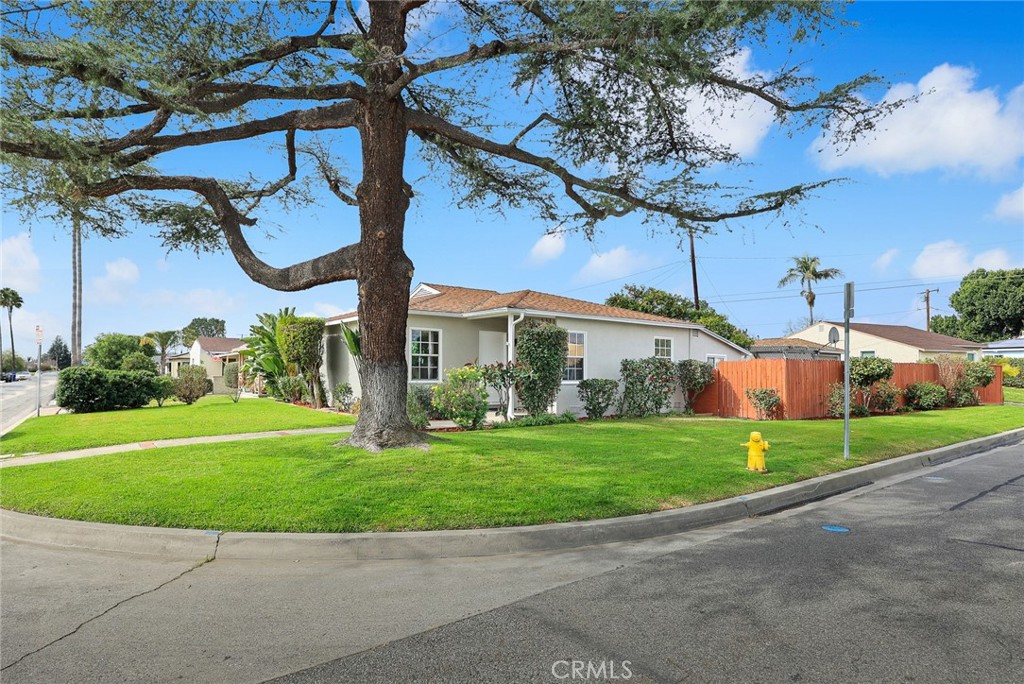 4329 Lynd Avenue