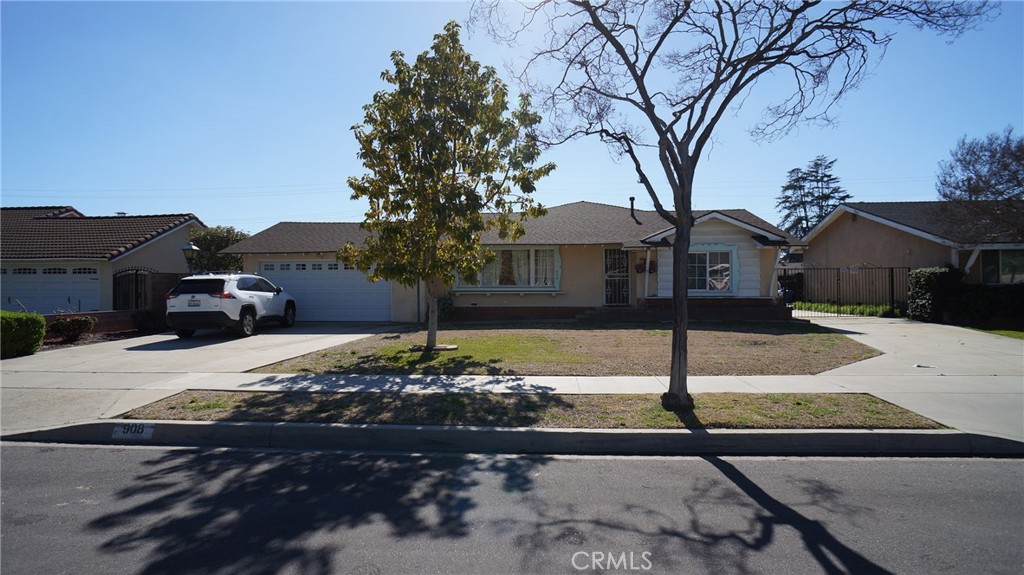 908 W Lucille Avenue