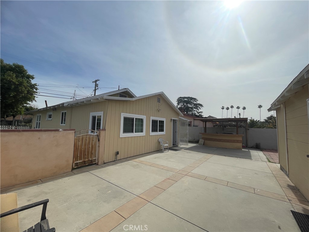 153 S Muscatel Avenue