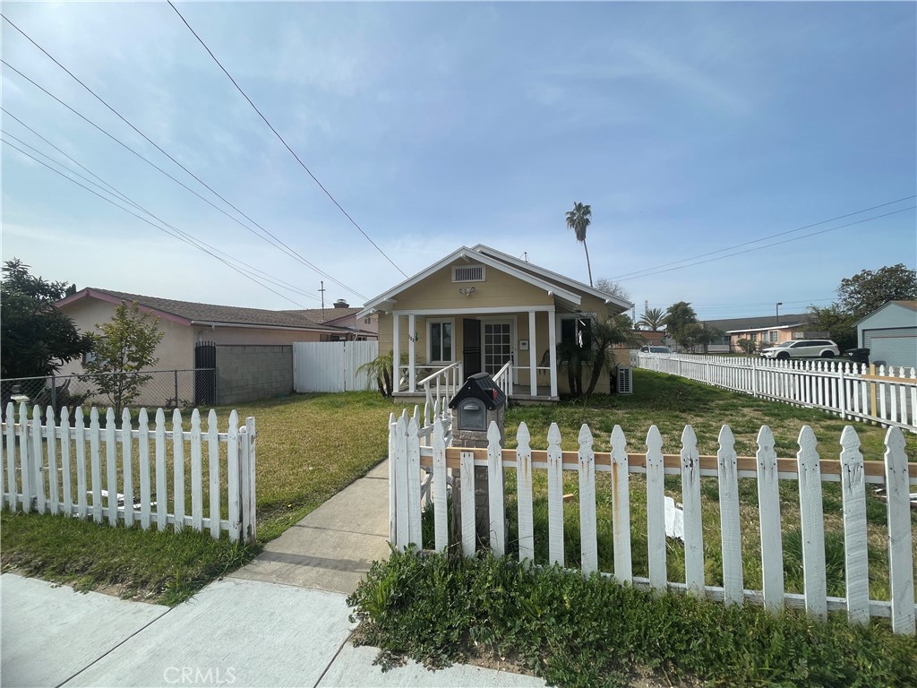 153 S Muscatel Avenue