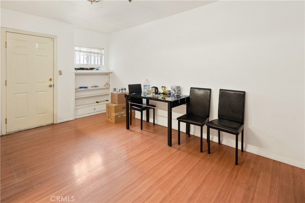 915 South Atlantic Boulevard