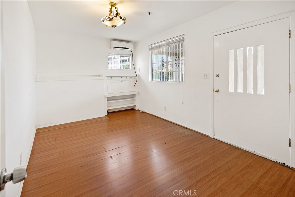 915 South Atlantic Boulevard