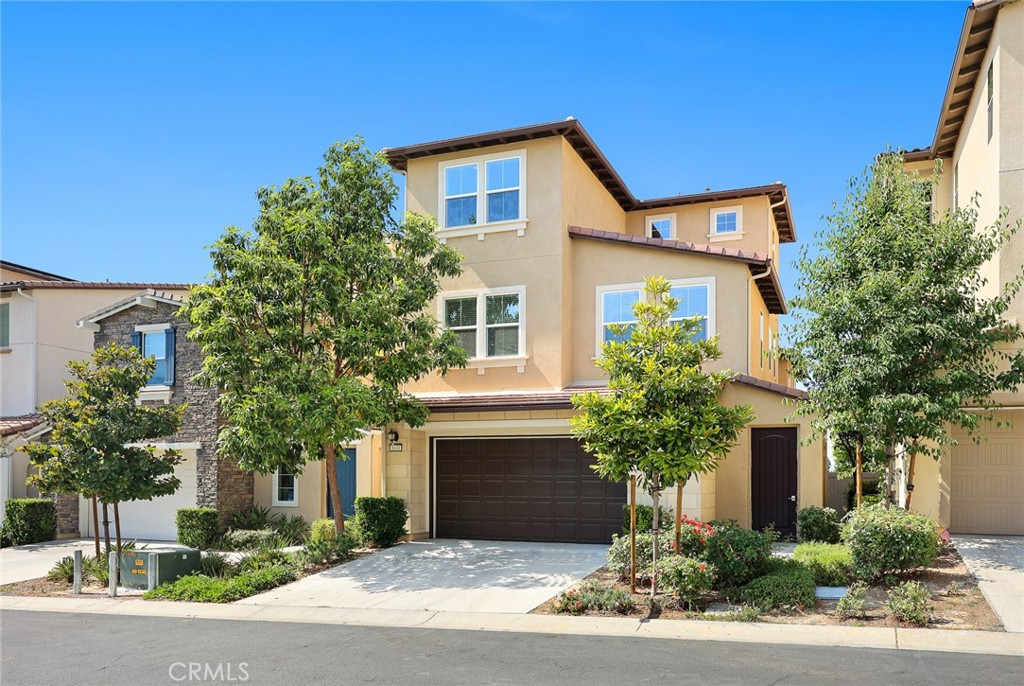 1631 Golden Path Lane