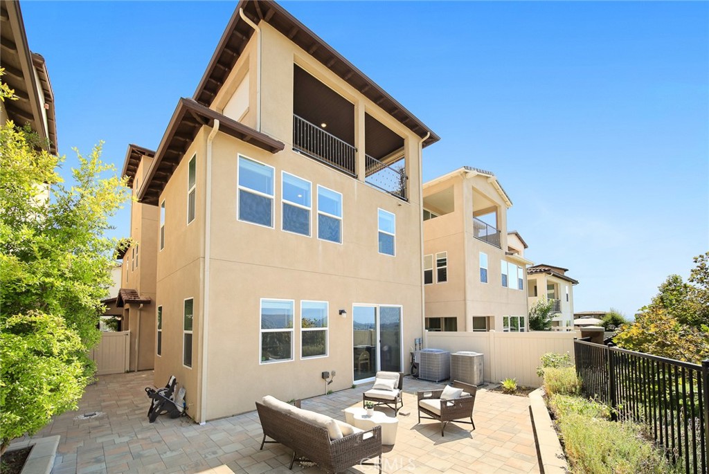 1631 Golden Path Lane