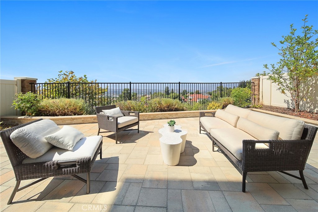 1631 Golden Path Lane