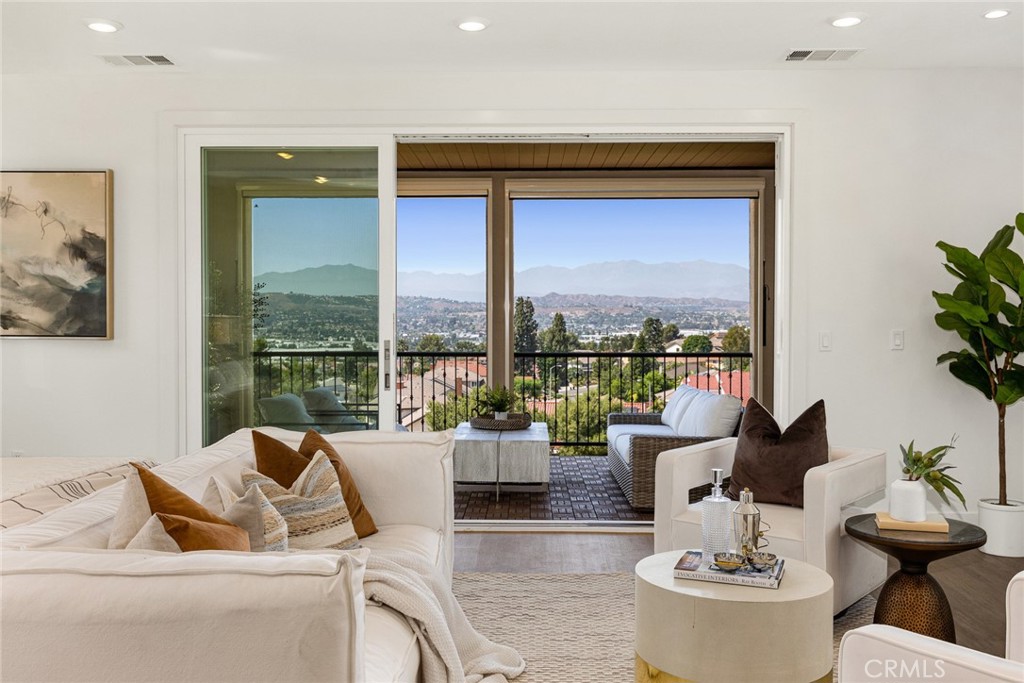1631 Golden Path Lane