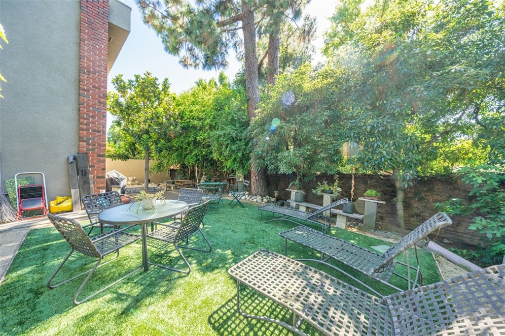 1111 S Orange Grove Boulevard