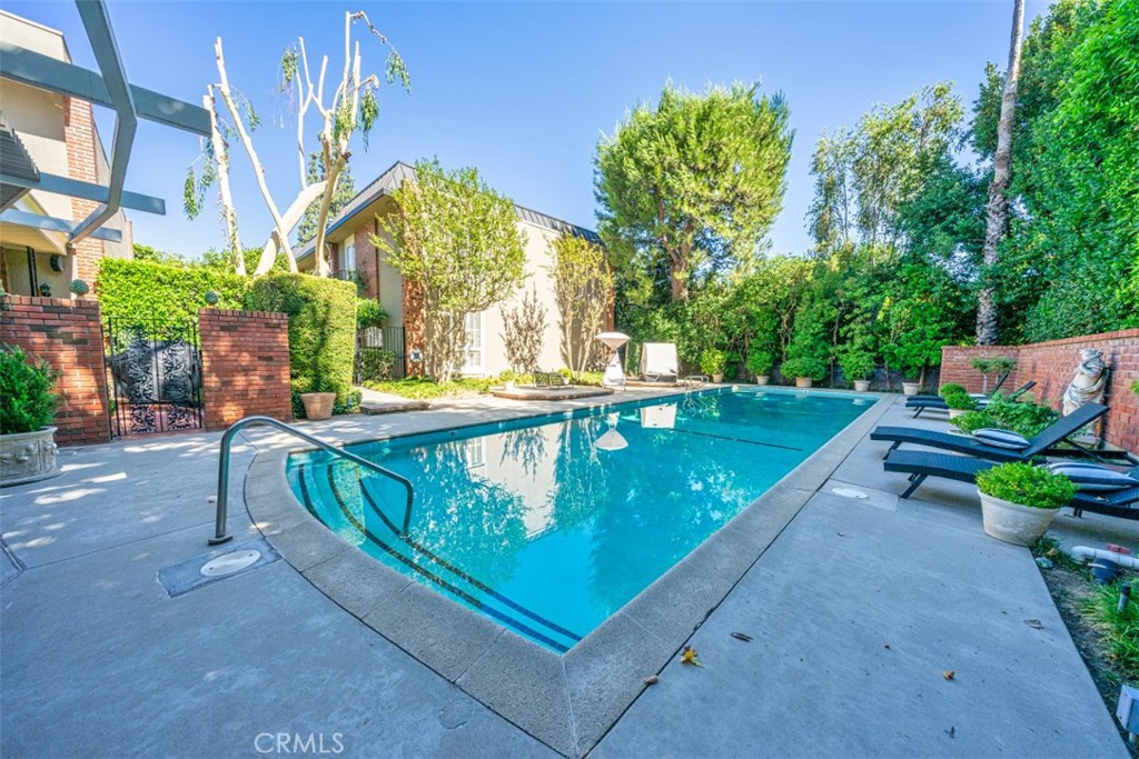 1111 S Orange Grove Boulevard