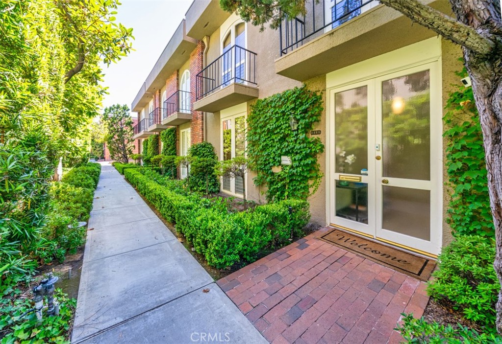 1111 S Orange Grove Boulevard