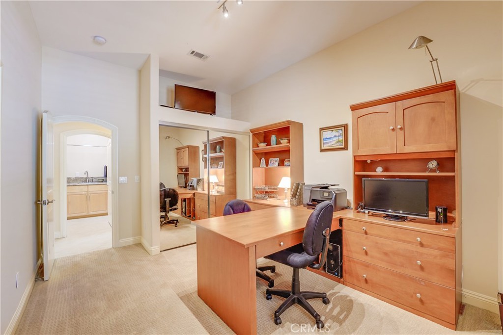 10301 Avenida Magnifica