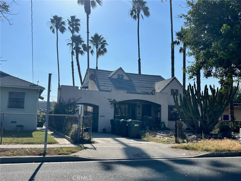 611 N Sierra Vista Street