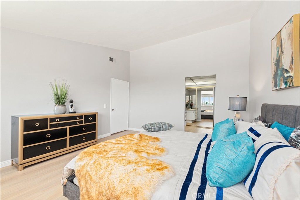 830 W 23rd Street
