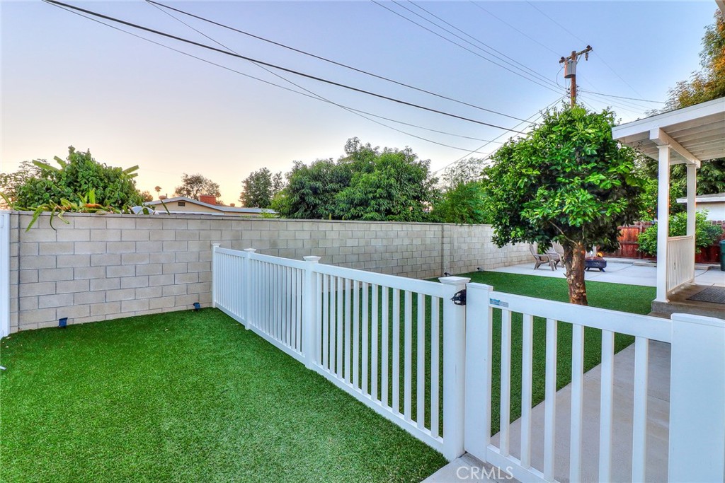229 S Butterfield Road