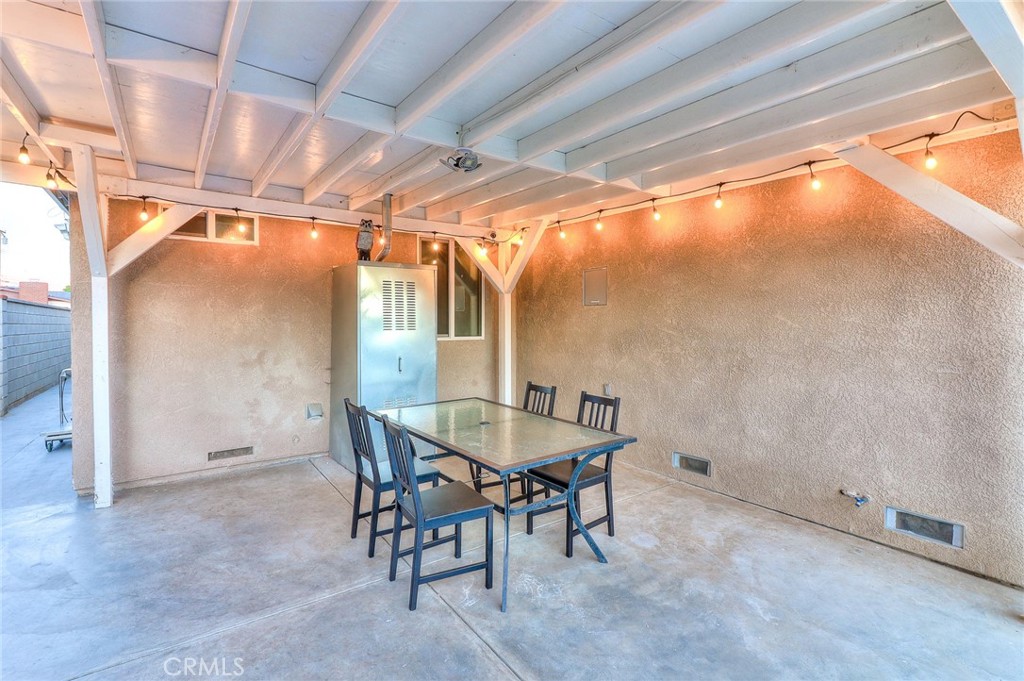 229 S Butterfield Road