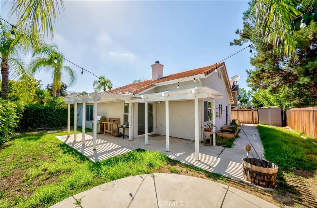 883 Viewpointe Lane