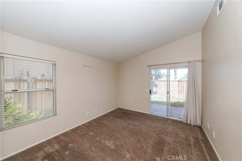 883 Viewpointe Lane