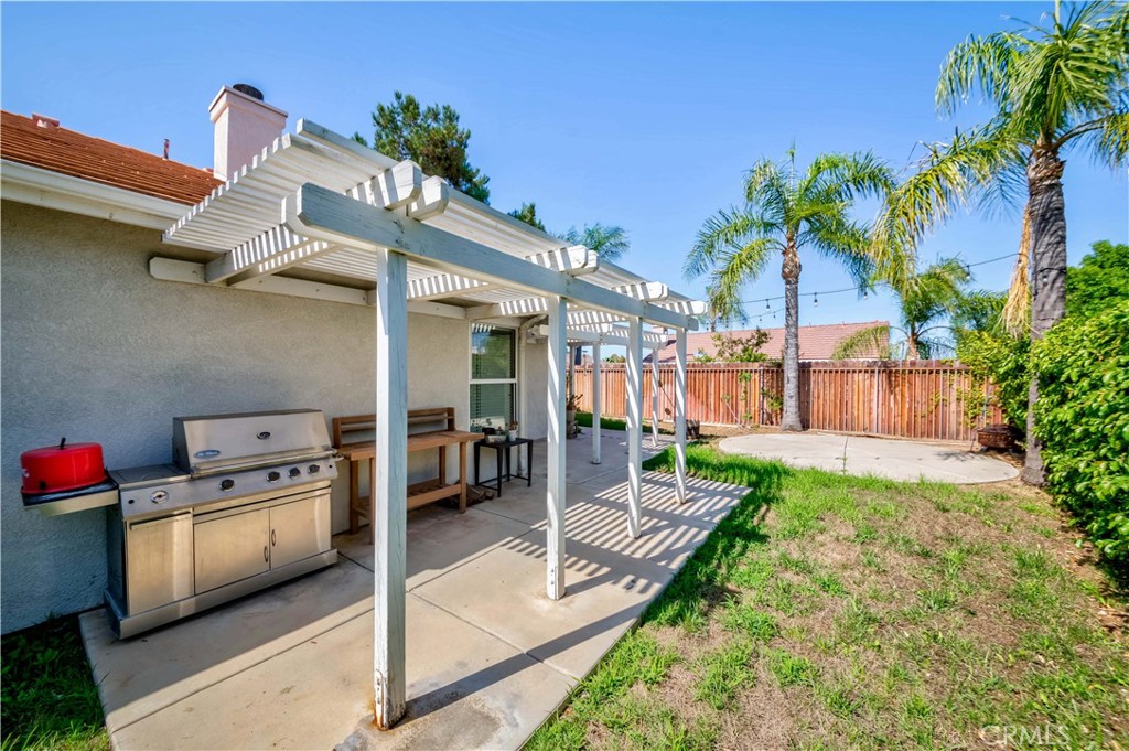 883 Viewpointe Lane