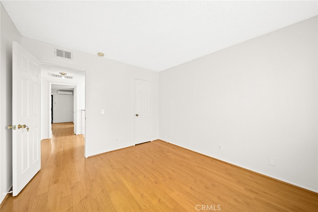 317 N Lincoln Avenue B