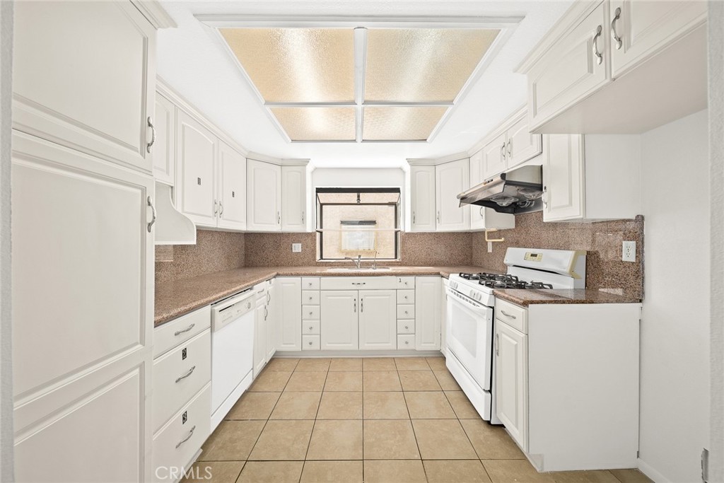 317 N Lincoln Avenue B