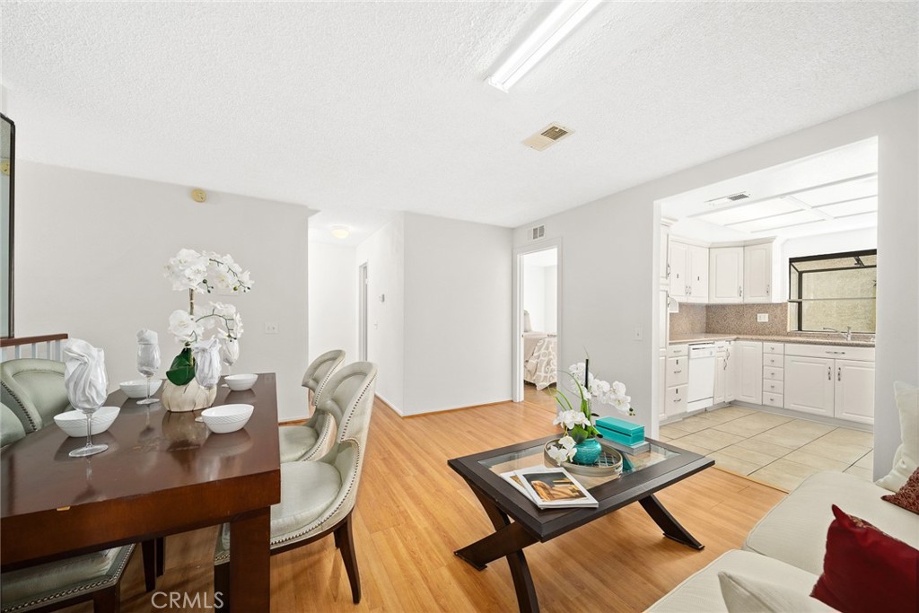 317 N Lincoln Avenue B