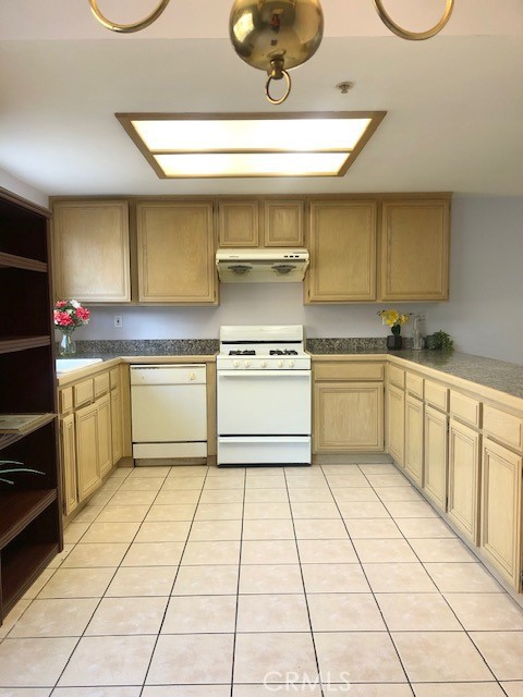 312 S Arroyo Drive E