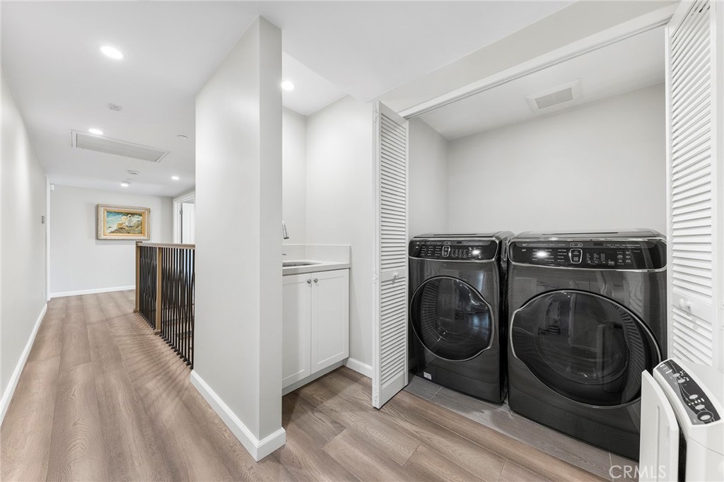 1121 N Hidalgo Avenue