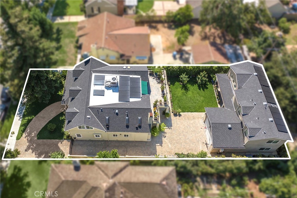 1121 N Hidalgo Avenue