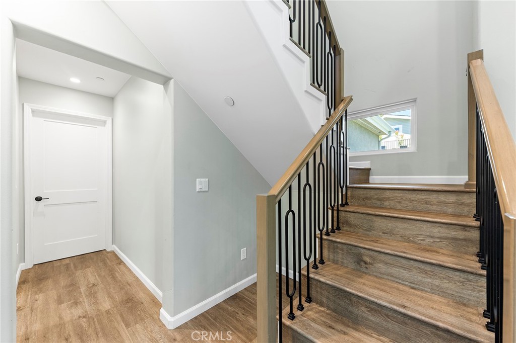 1121 N Hidalgo Avenue