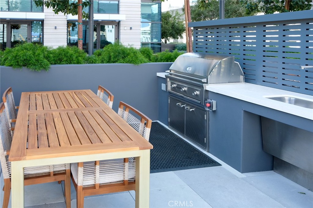 400 S Broadway 816
