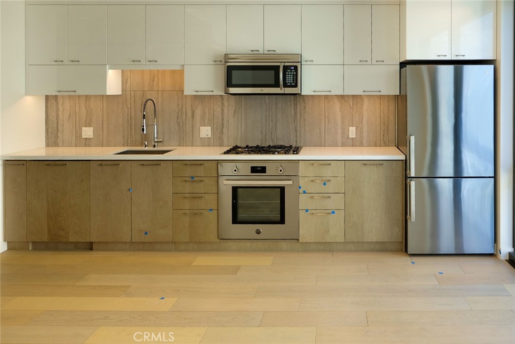 400 S Broadway 816