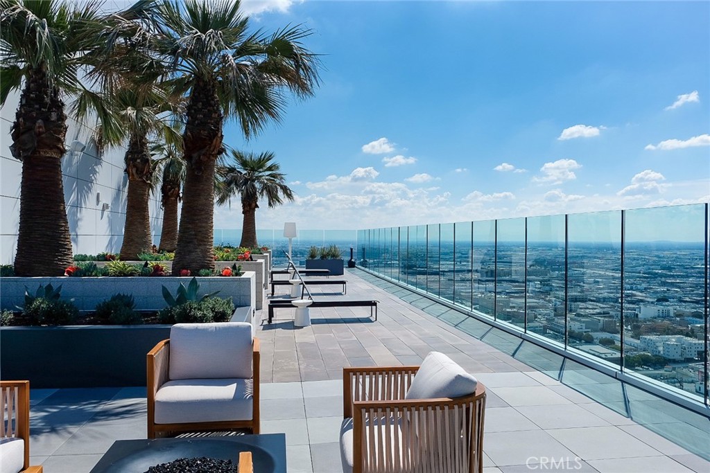 400 S Broadway 816