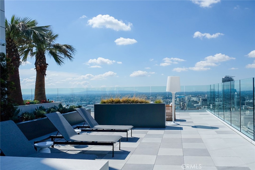400 S Broadway 816