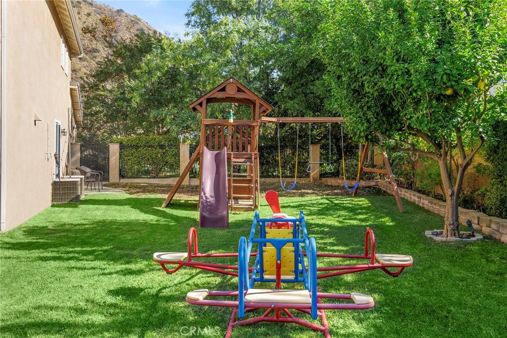 36 Mountain Laurel Way