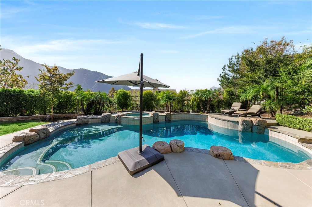 36 Mountain Laurel Way