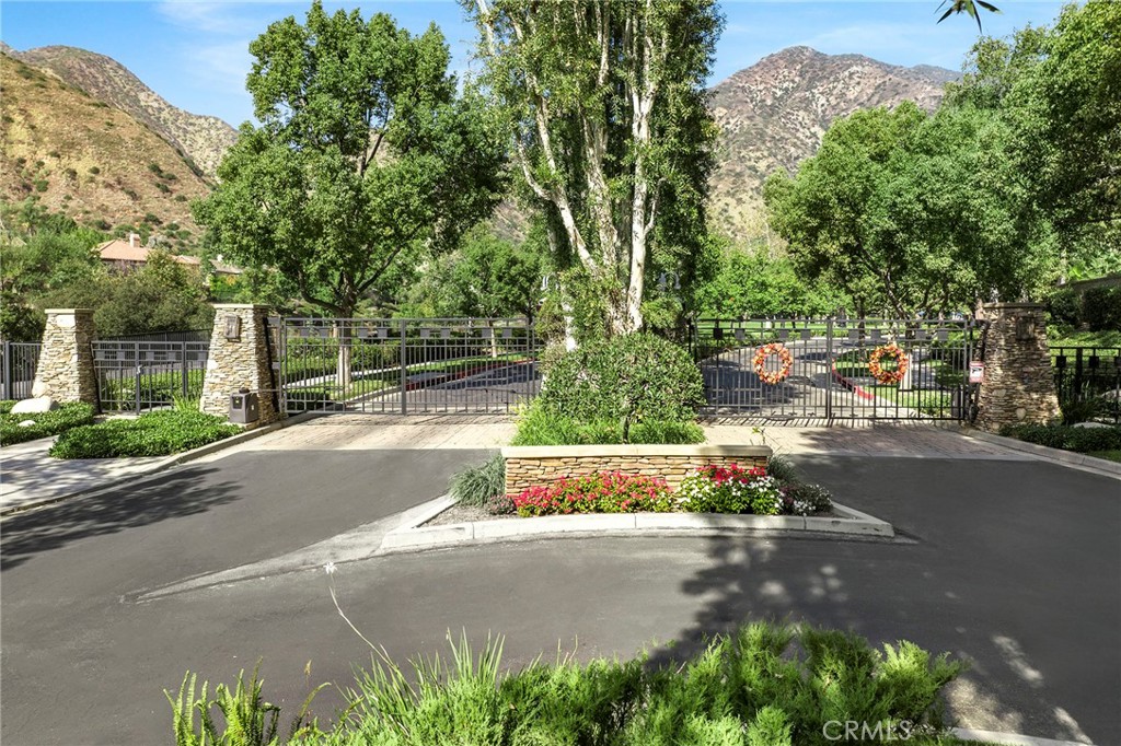 36 Mountain Laurel Way