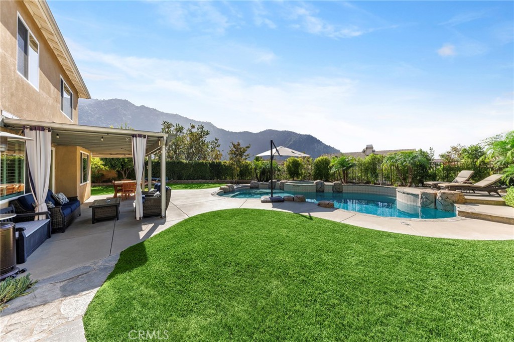 36 Mountain Laurel Way