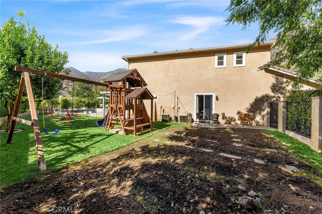 36 Mountain Laurel Way