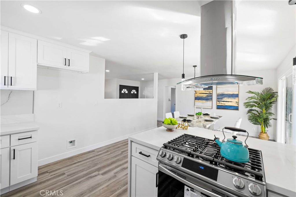 738 Mathewson Avenue