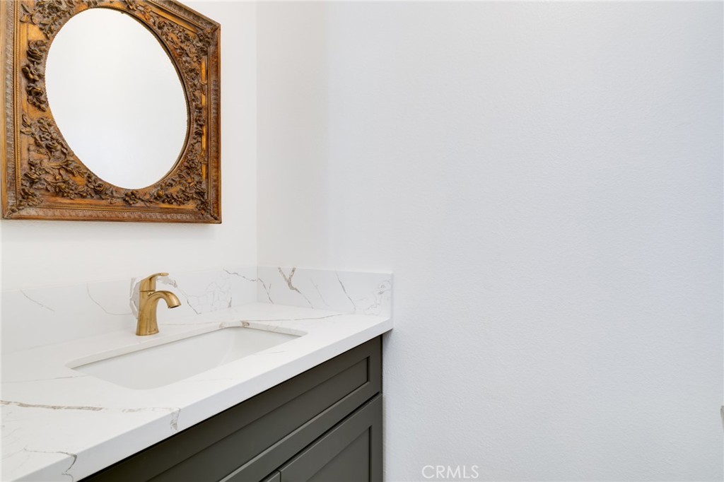 313 E Duarte Road 1