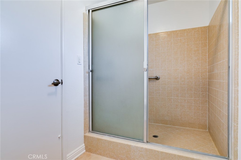 313 E Duarte Road 1