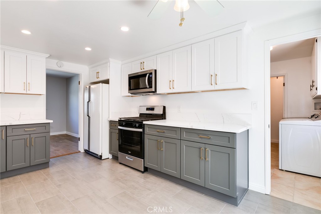 313 E Duarte Road 1