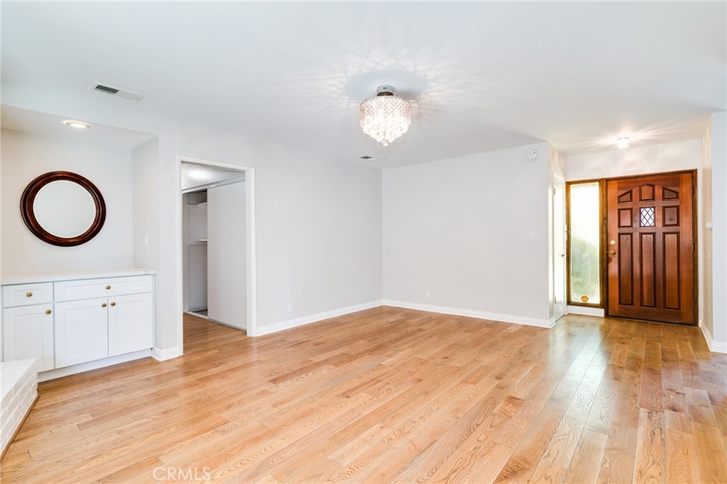 313 E Duarte Road 1