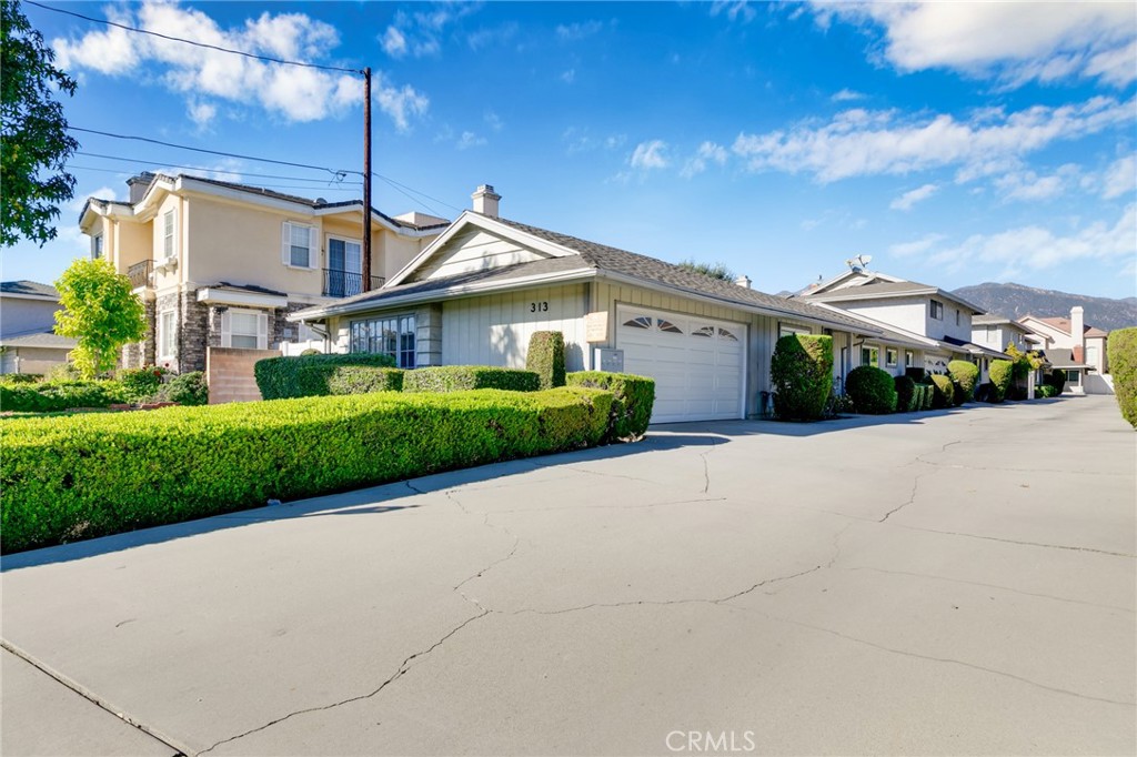 313 E Duarte Road 1