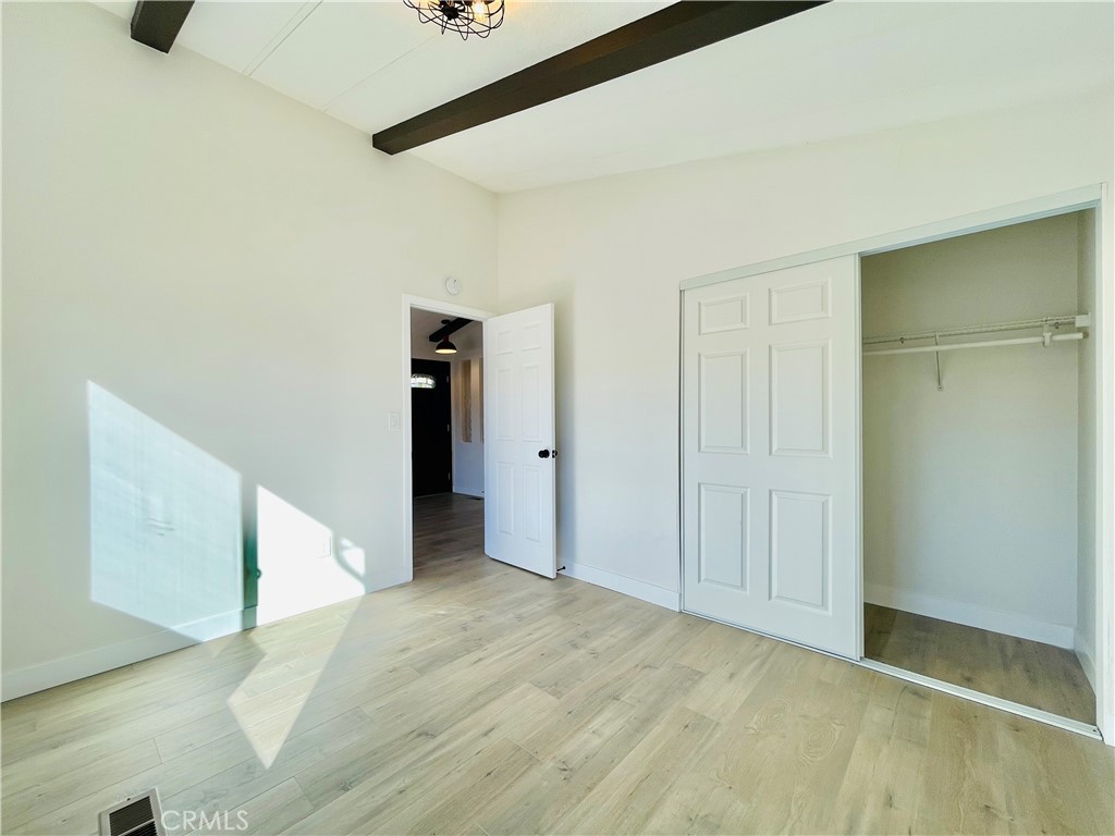 1025 S Riverside Avenue 72