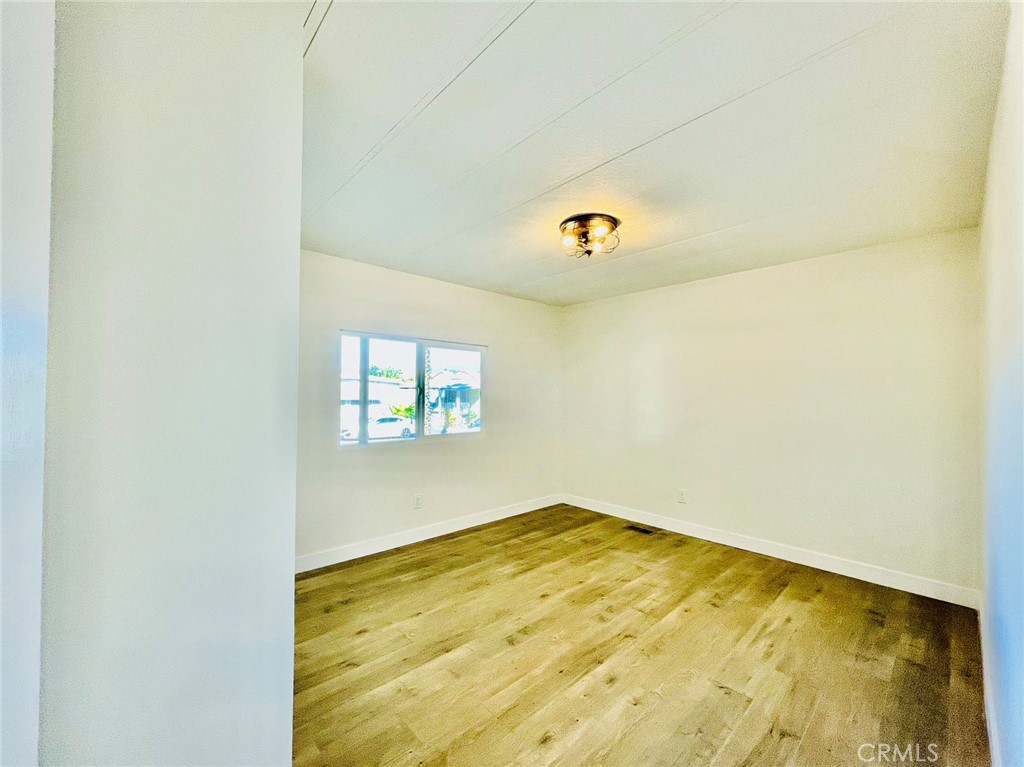 1025 S Riverside Avenue 72