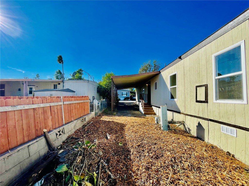 1025 S Riverside Avenue 72