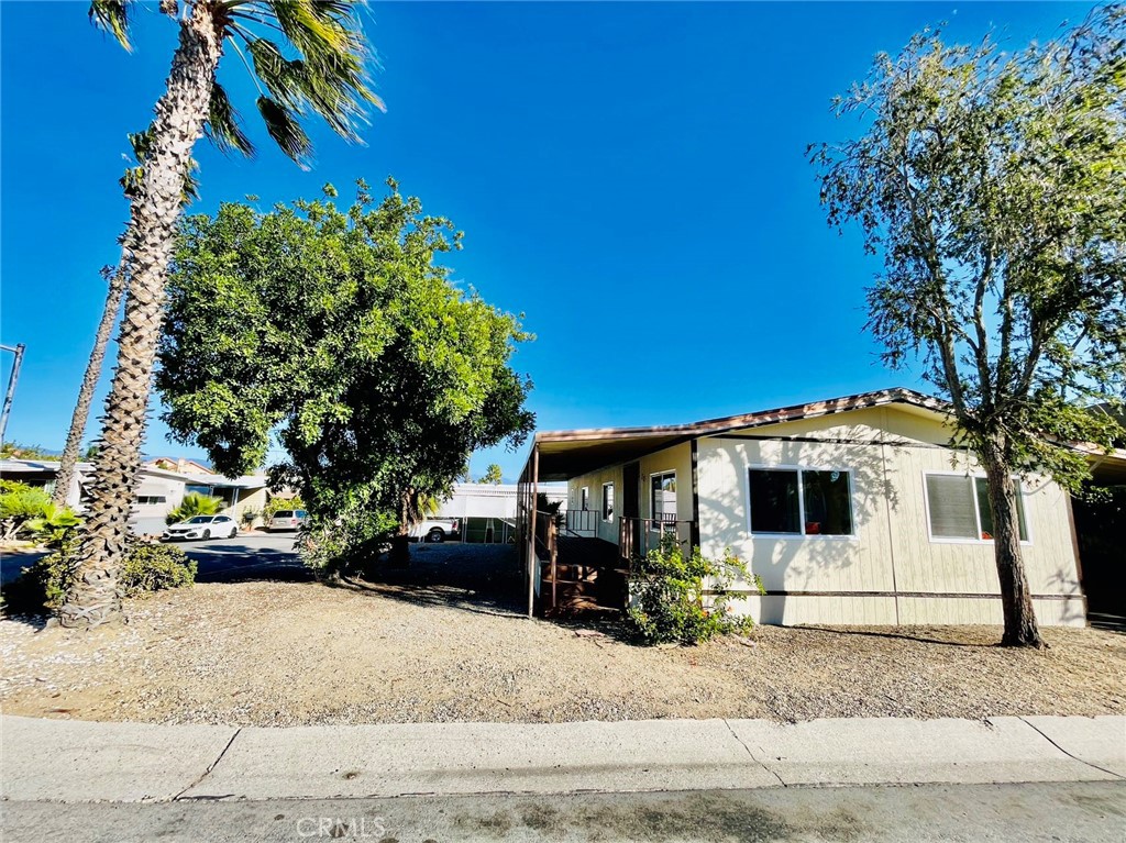 1025 S Riverside Avenue 72