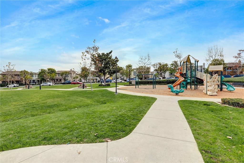 652 E Orange Blossom Way