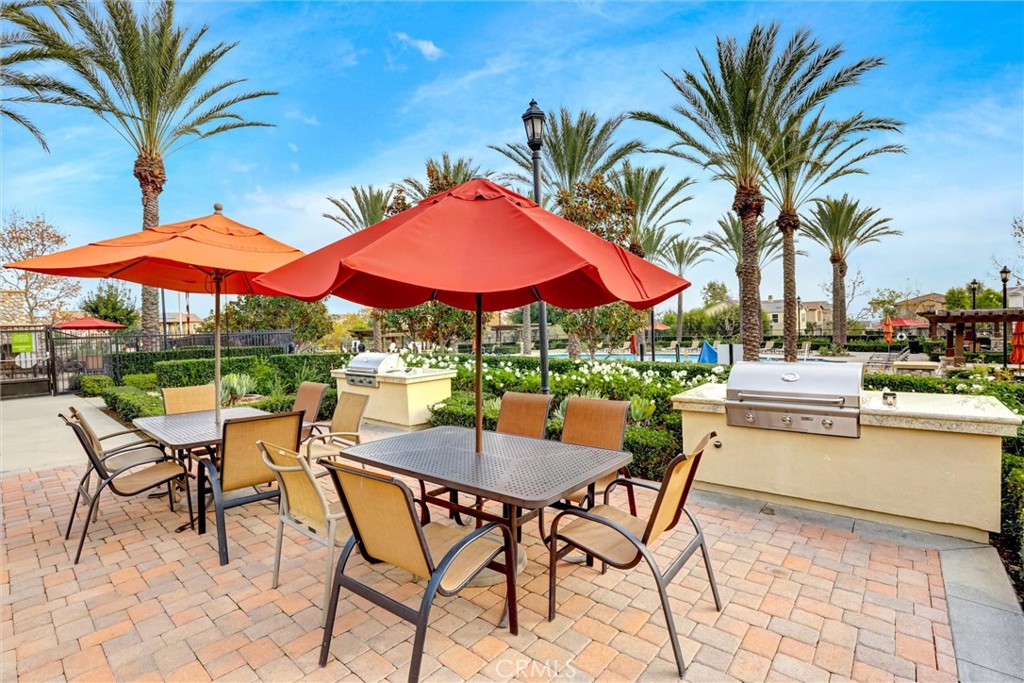 652 E Orange Blossom Way