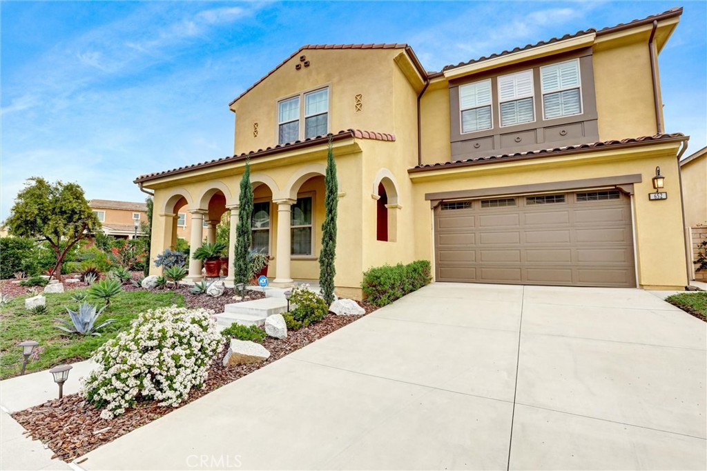 652 E Orange Blossom Way